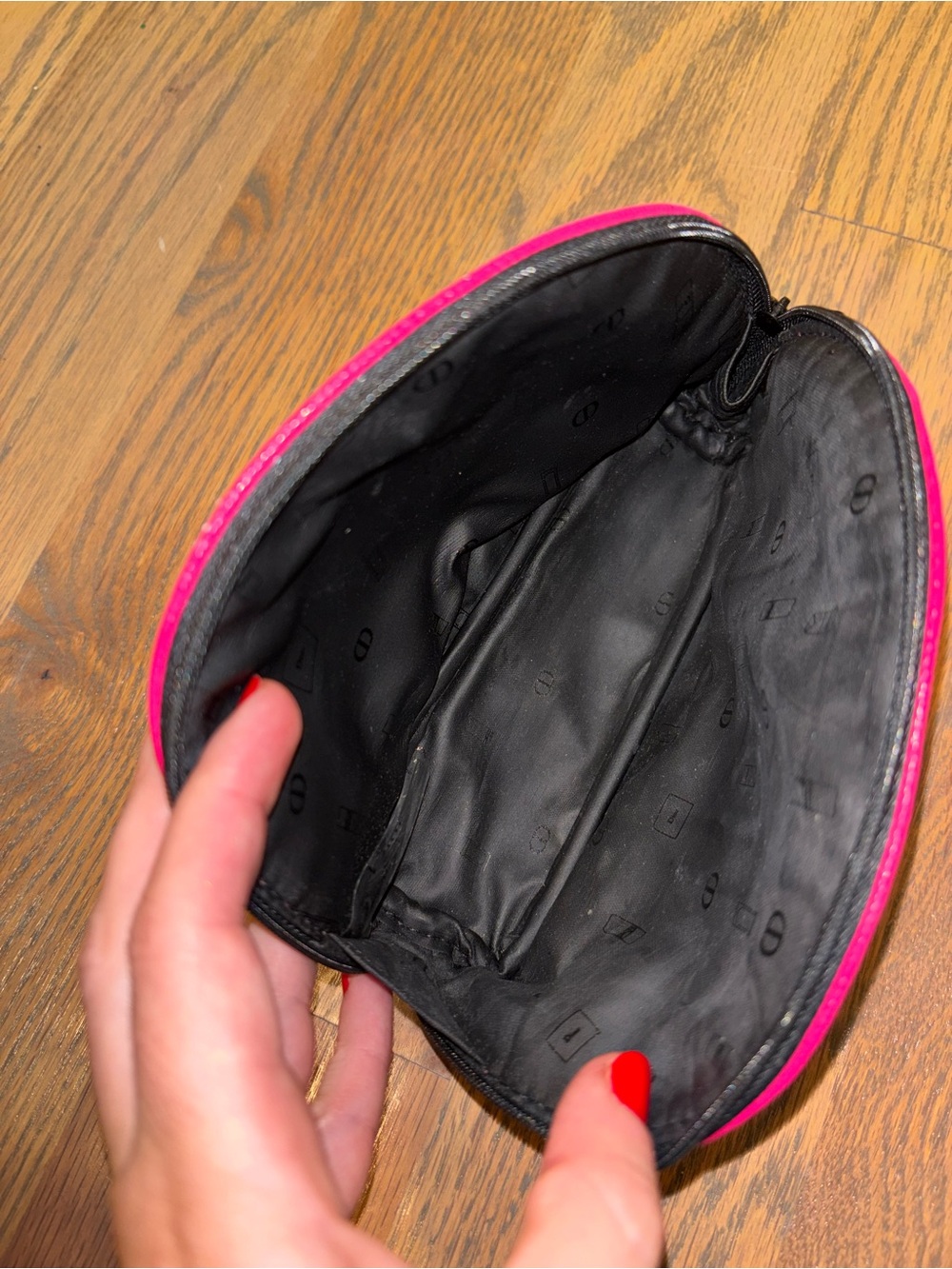 DIOR pouch - Picture 2 of 2